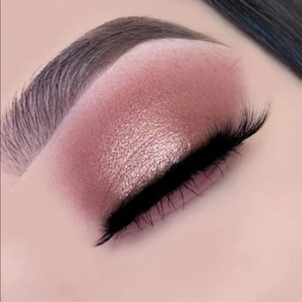🫒 Violet Voss Cosmetics Olive You Forever Eyeshadow Palette